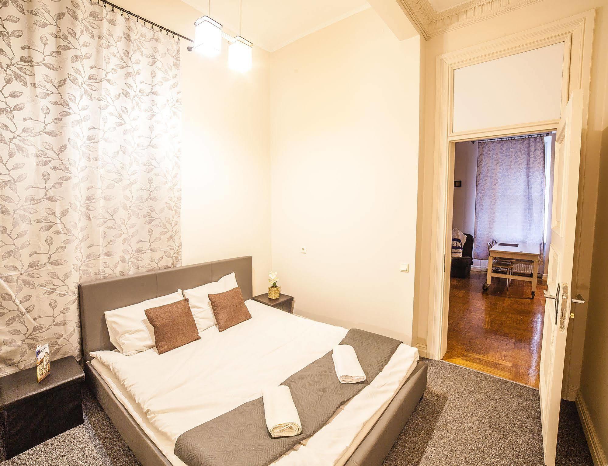 Mosaic Center Apartments Рига Экстерьер фото